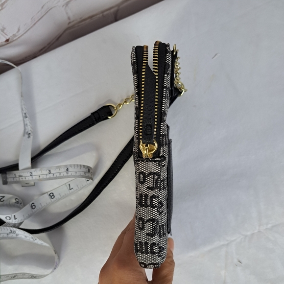 Juicy Couture Black and Gold Logo Crossbody Bag - Picture 8 of 8